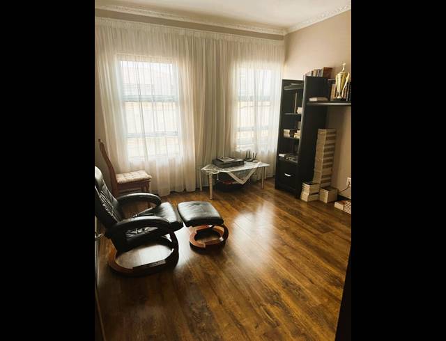 4 BEDROOM HOUSE FOR SALE IN VANDERBIJLPARK SE 8